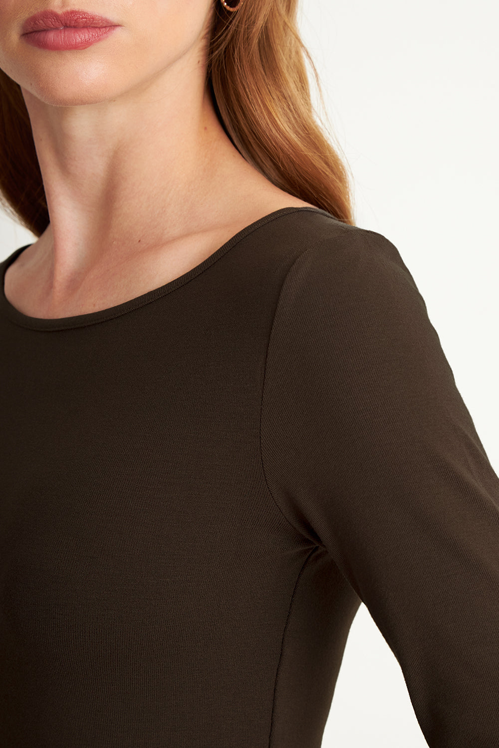 Polera Manga Larga Cuello Bote Café