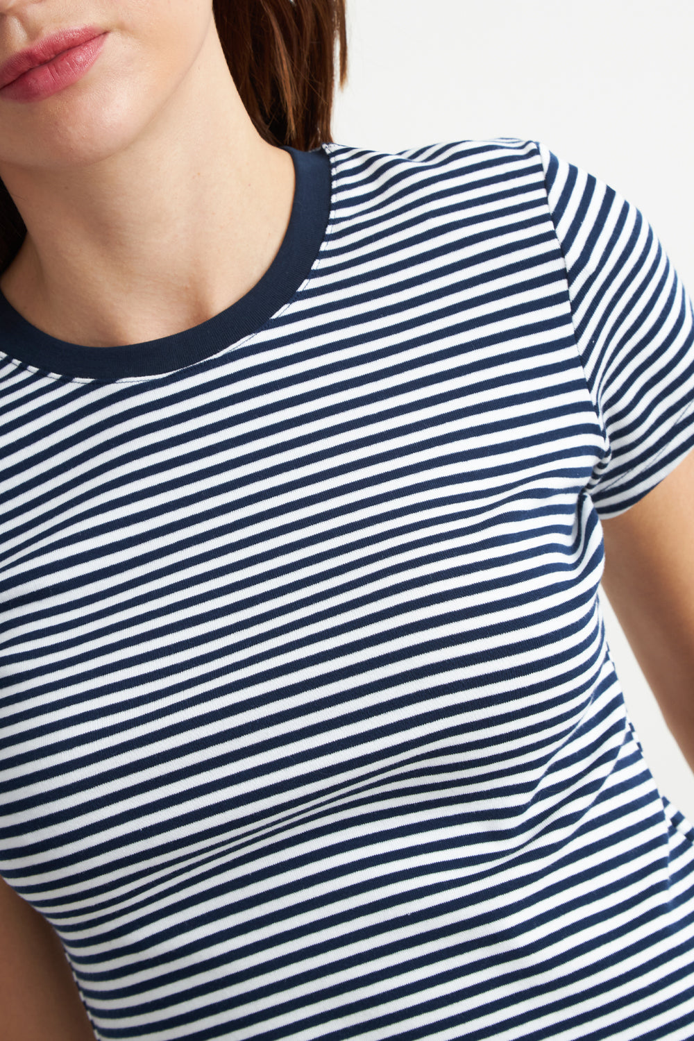 Polera Básica Cuello Redondo Líneas Azul Marino