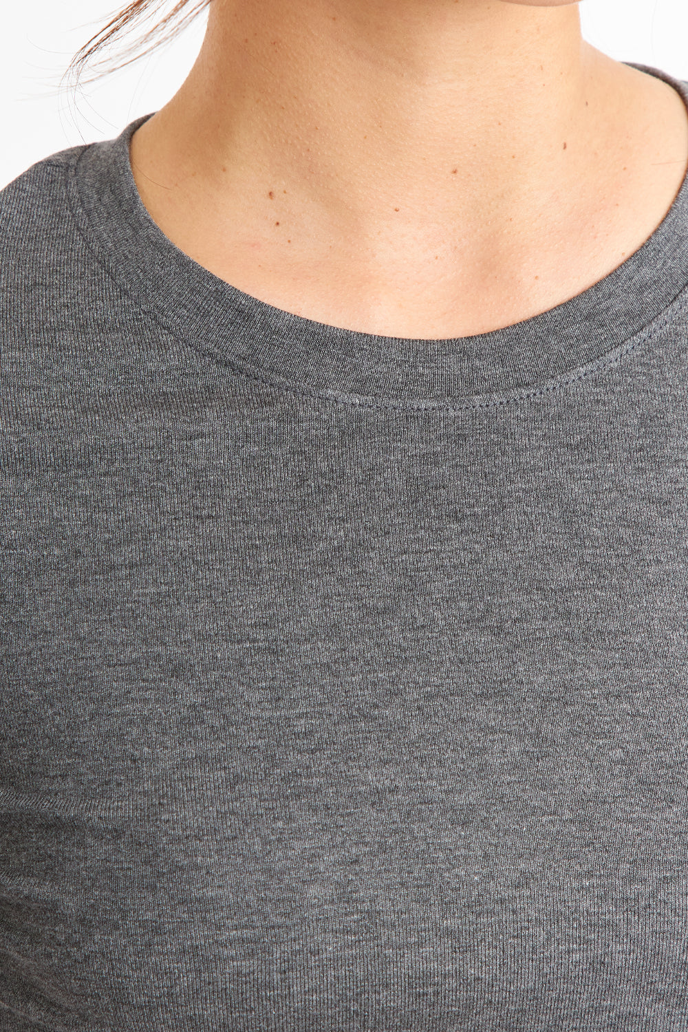 Polera Manga Larga Cuello Redondo Grafito