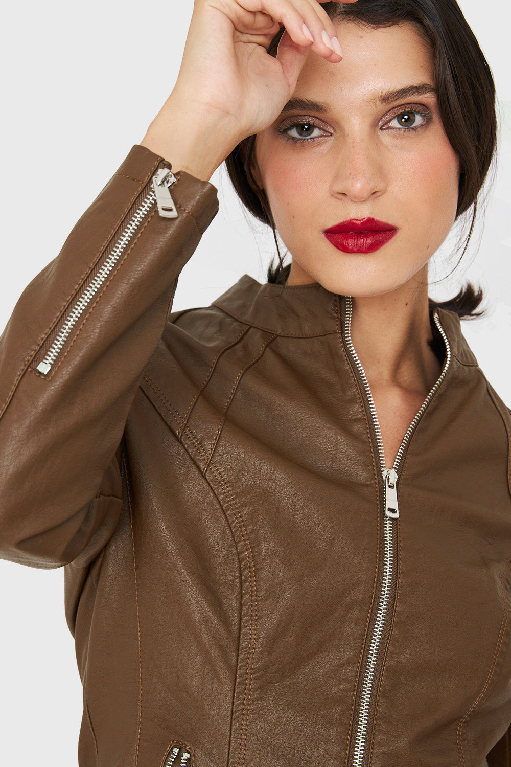 Chaqueta Cuello Mao Ecocuero Café