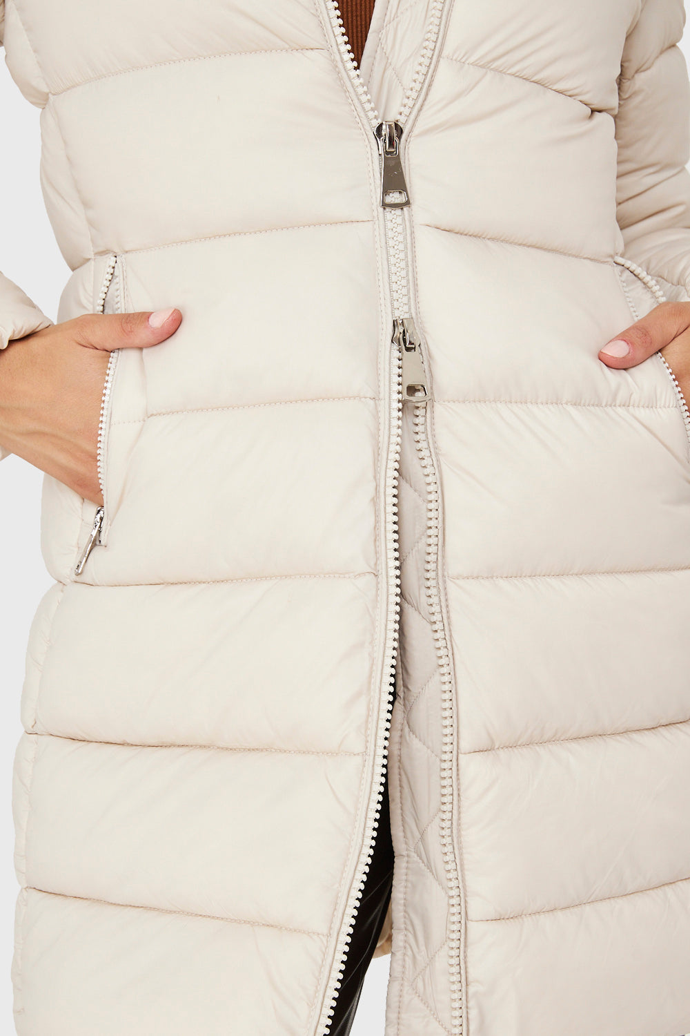 Parka Acolchada Midi Con Gorro Blanco Invierno