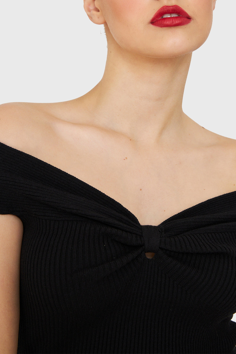 Top Acanalado Hombros Caídos Negro