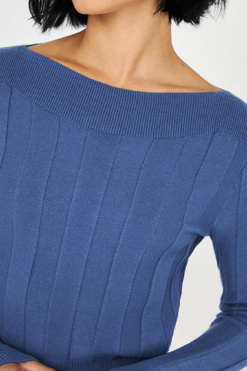 Sweater Cuello Bote Azul Acero