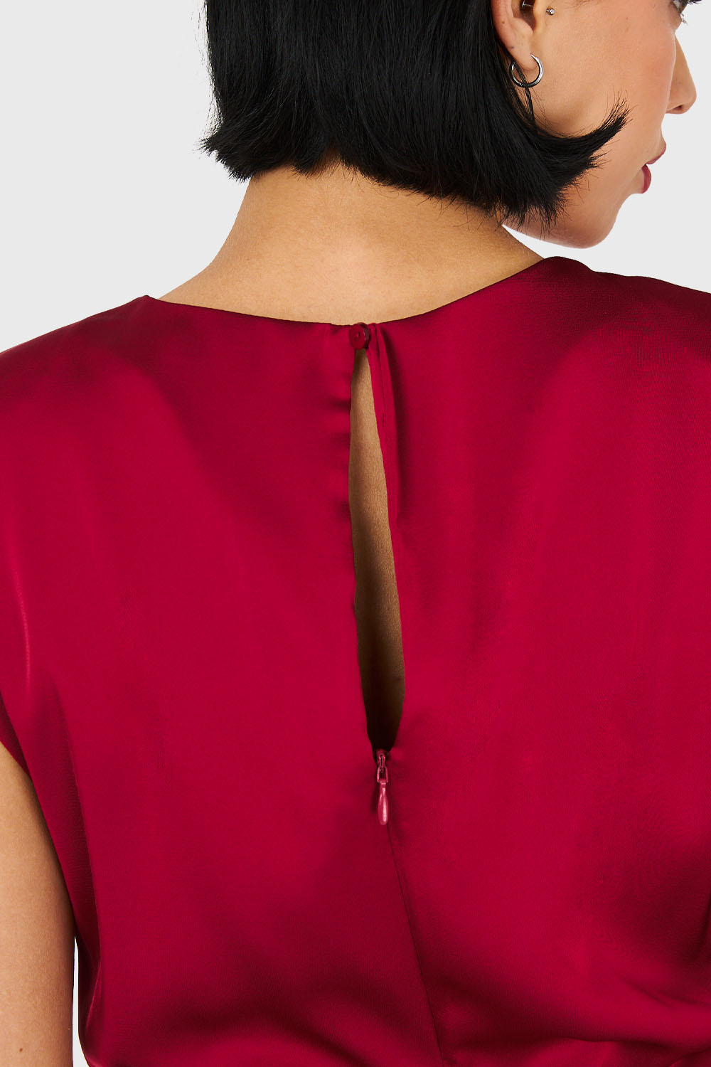 Enterito Cut Out Escote Rojo Oscuro