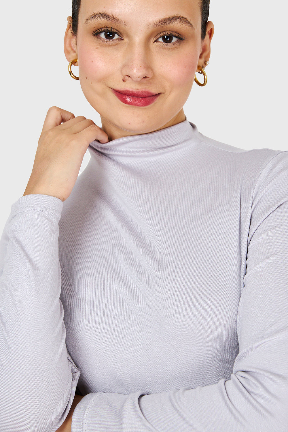 Polera Cuello Alto Gris