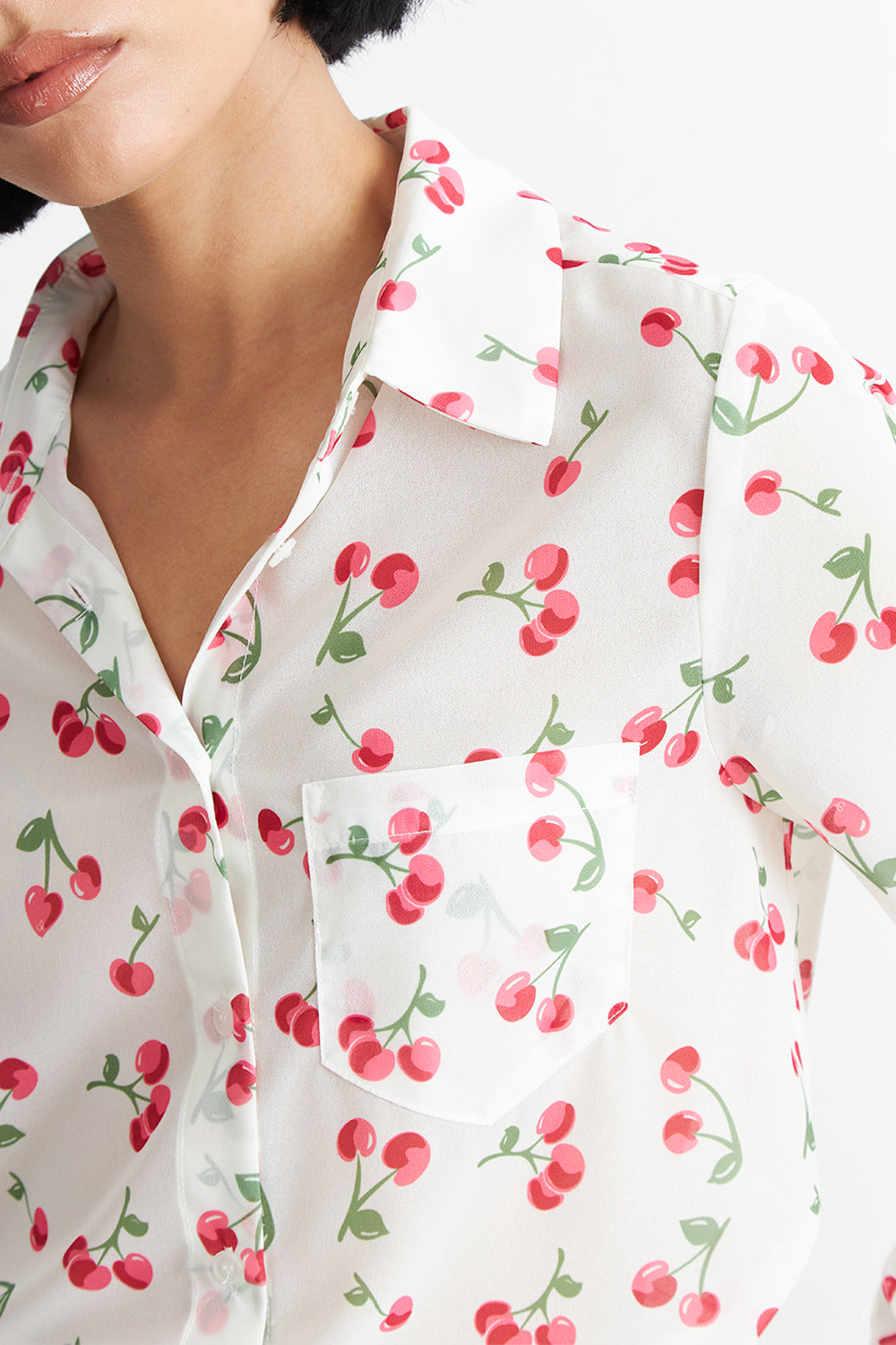 Blusa Manga Larga Estampado Cereza Blanco