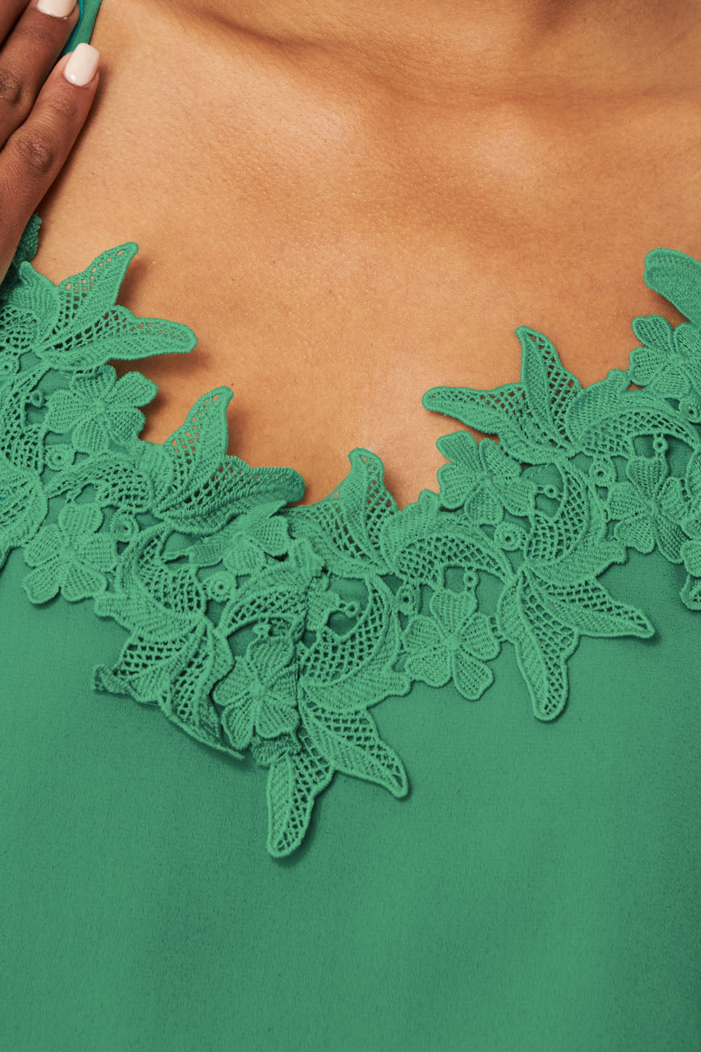 Blusa Escote Flores Verde