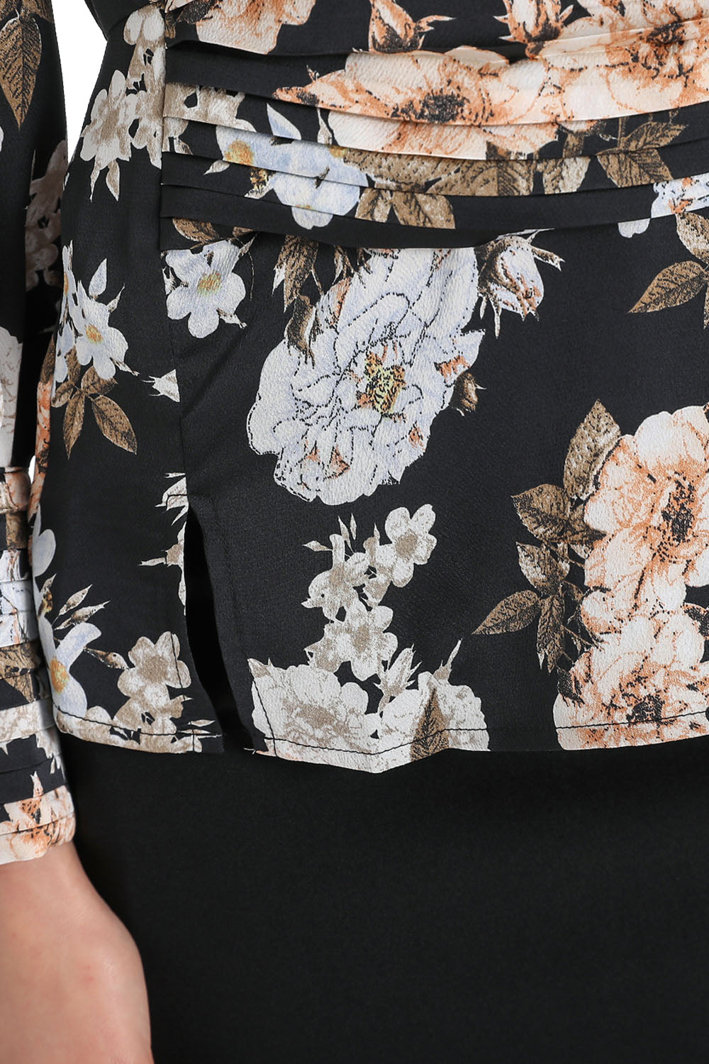 Blusa Flores Cintura Drapeada Negro