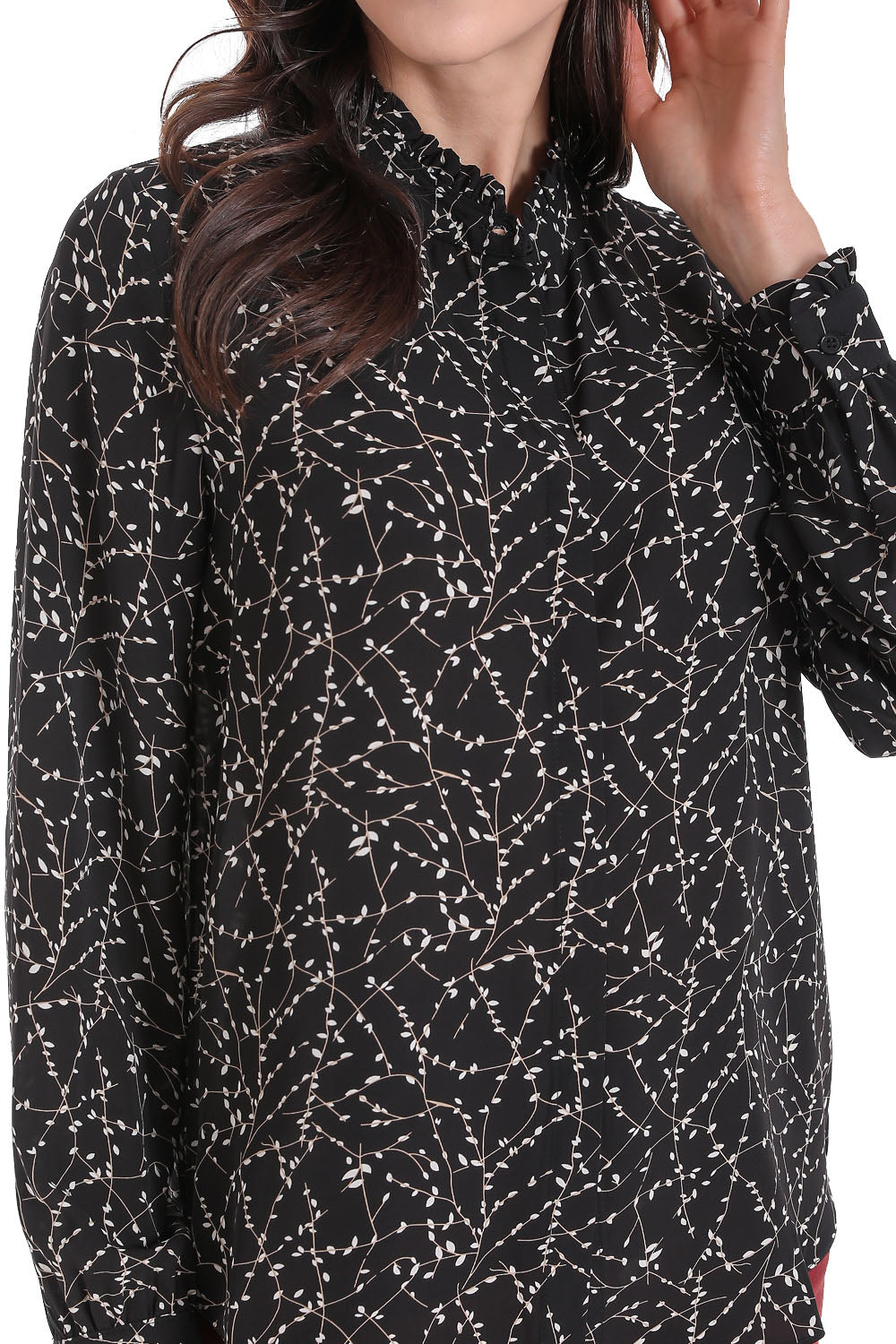 Blusa Enredadera Cuello Mao Negro