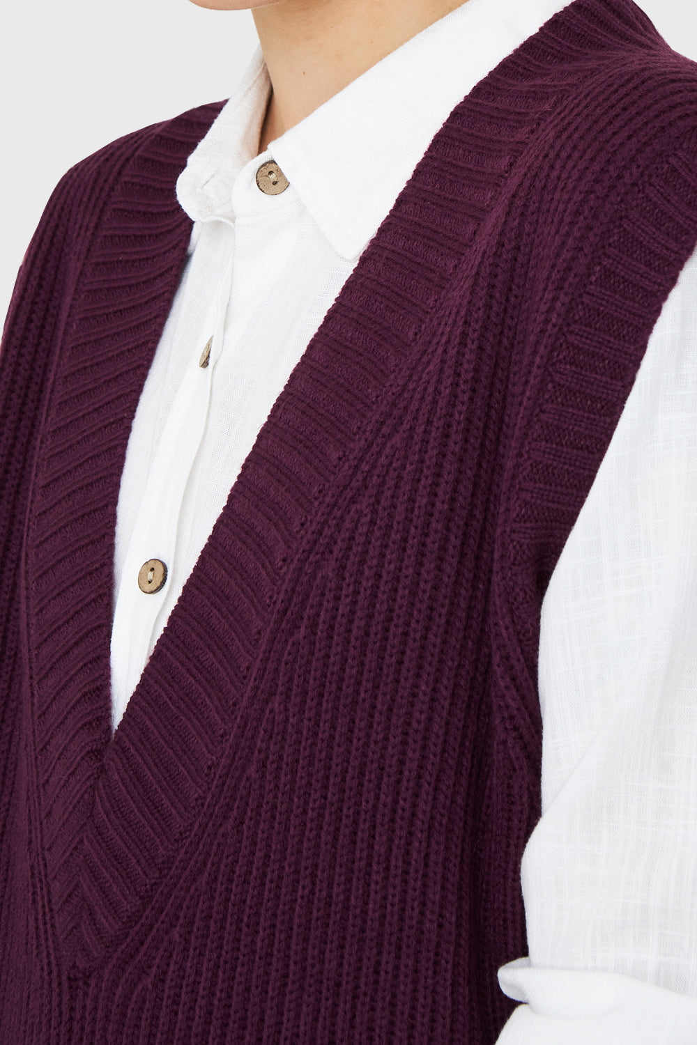 Chaleco Cuello V Oversize Uva