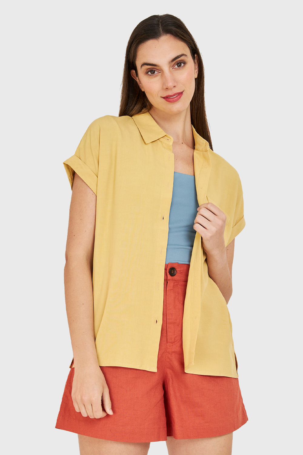 Camisa Manga Corta Con Dobladillo Amarillo