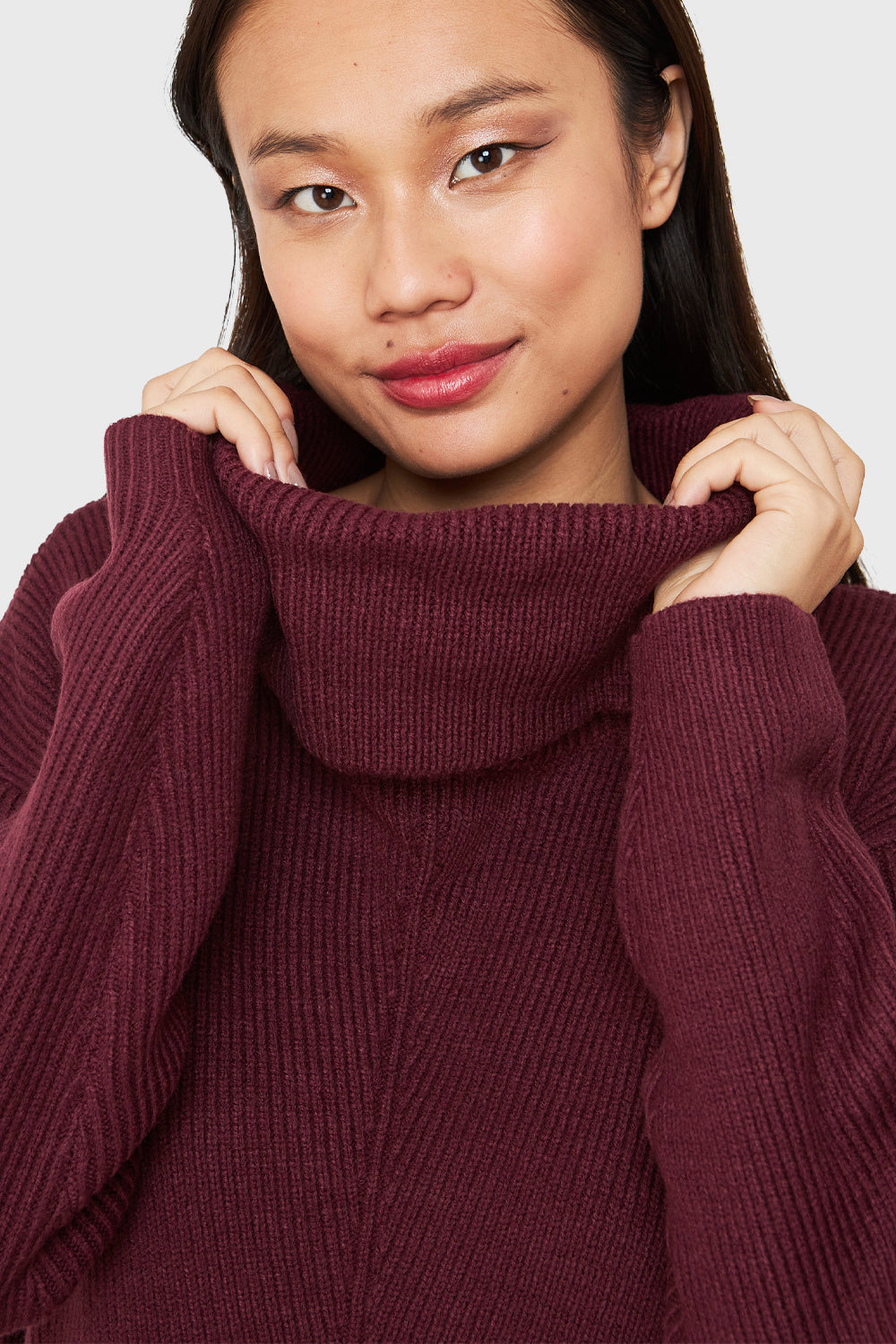 Sweater Vestido Cuello Alto Burdeo