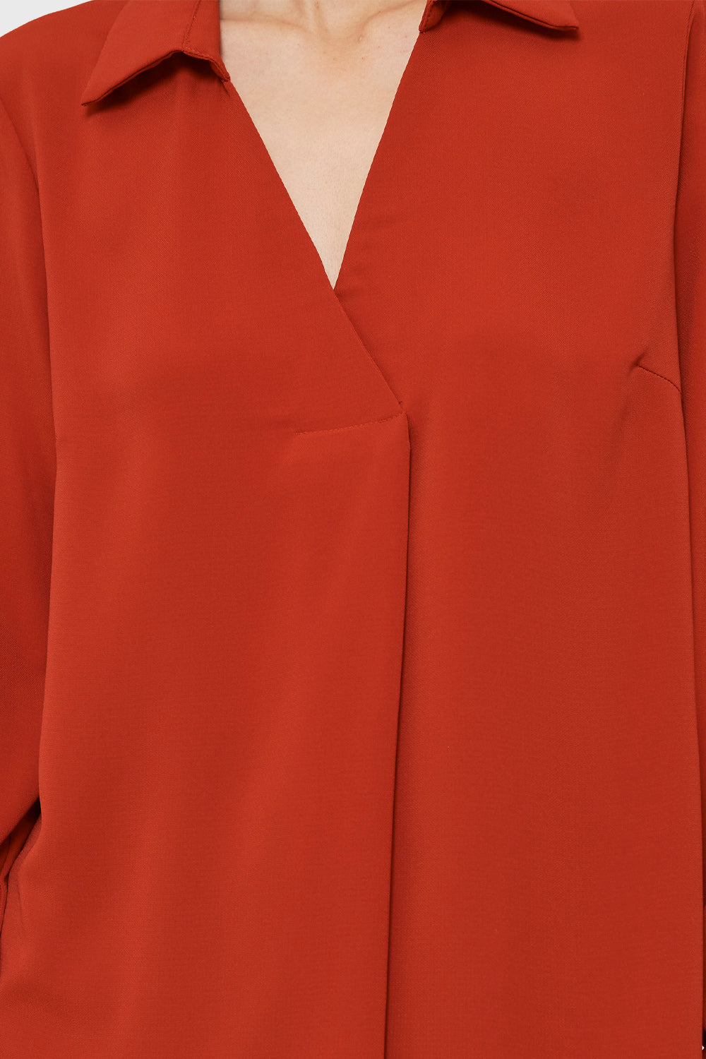 Blusa Cuello Camisero Escote V Terracota