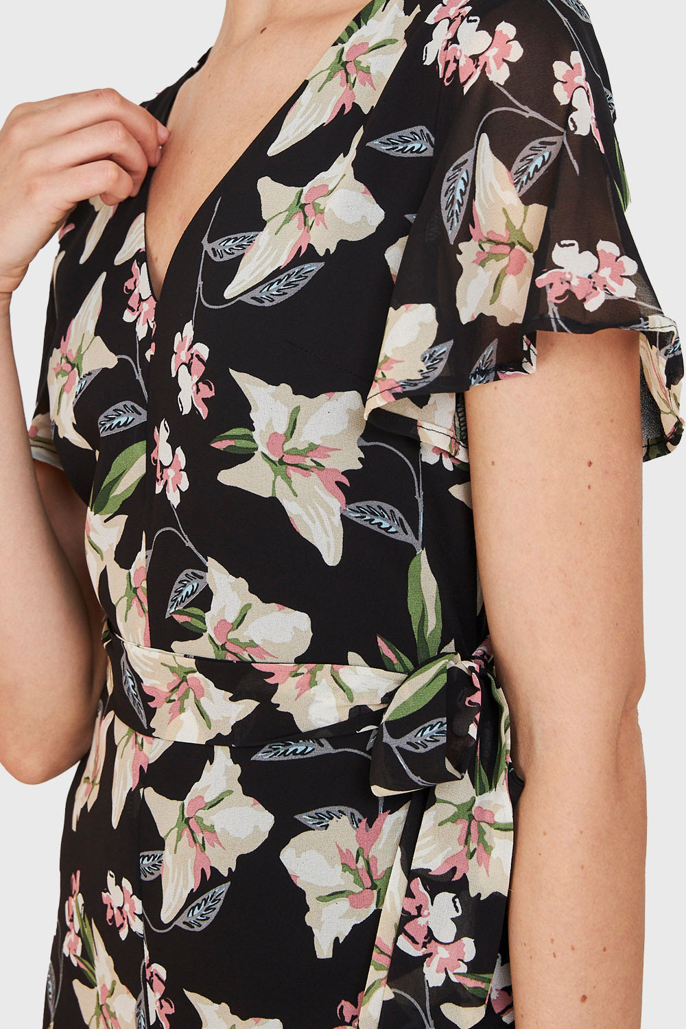 Enterito Flores Escote V Negro