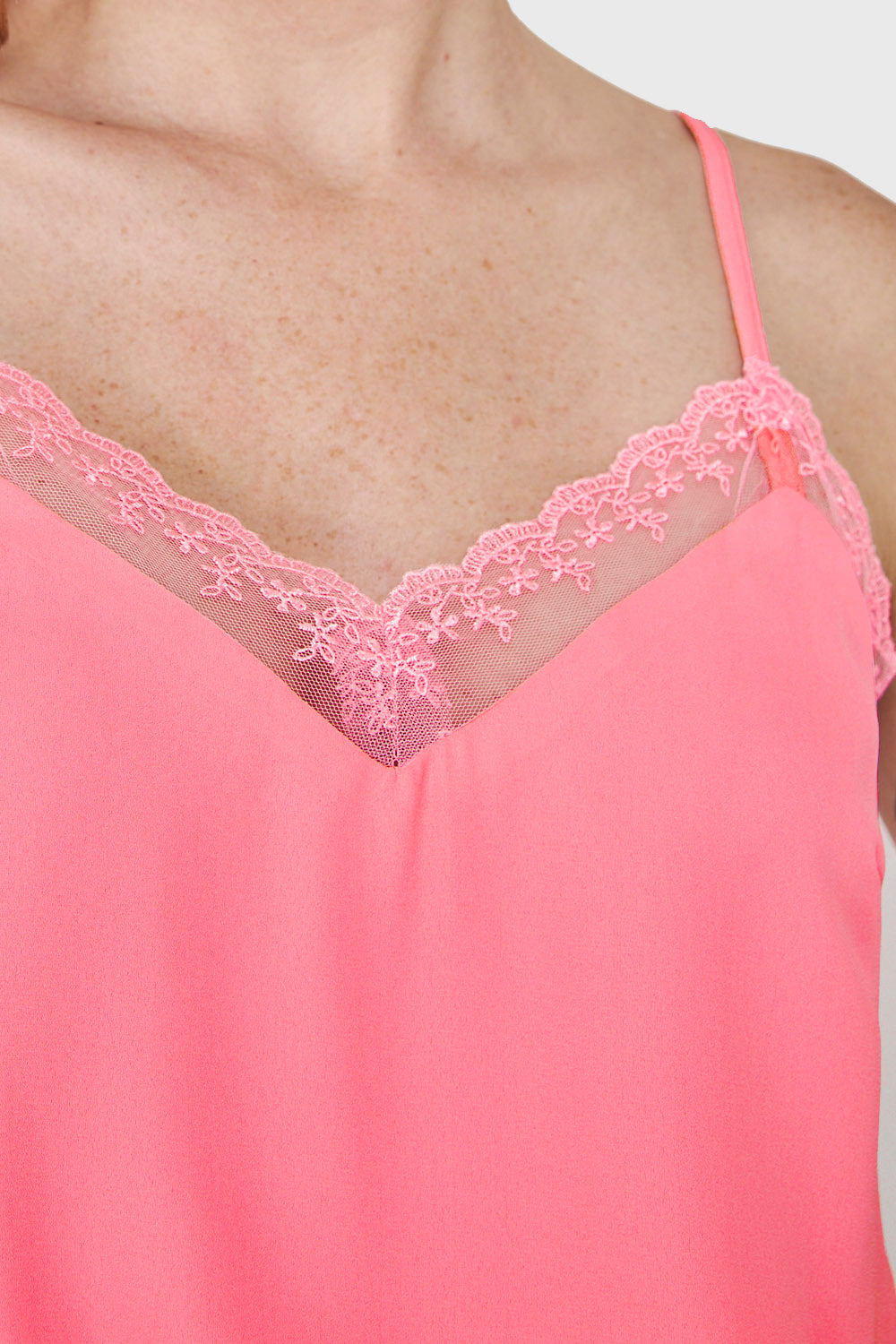 Blusa Escote V Encaje Rosado