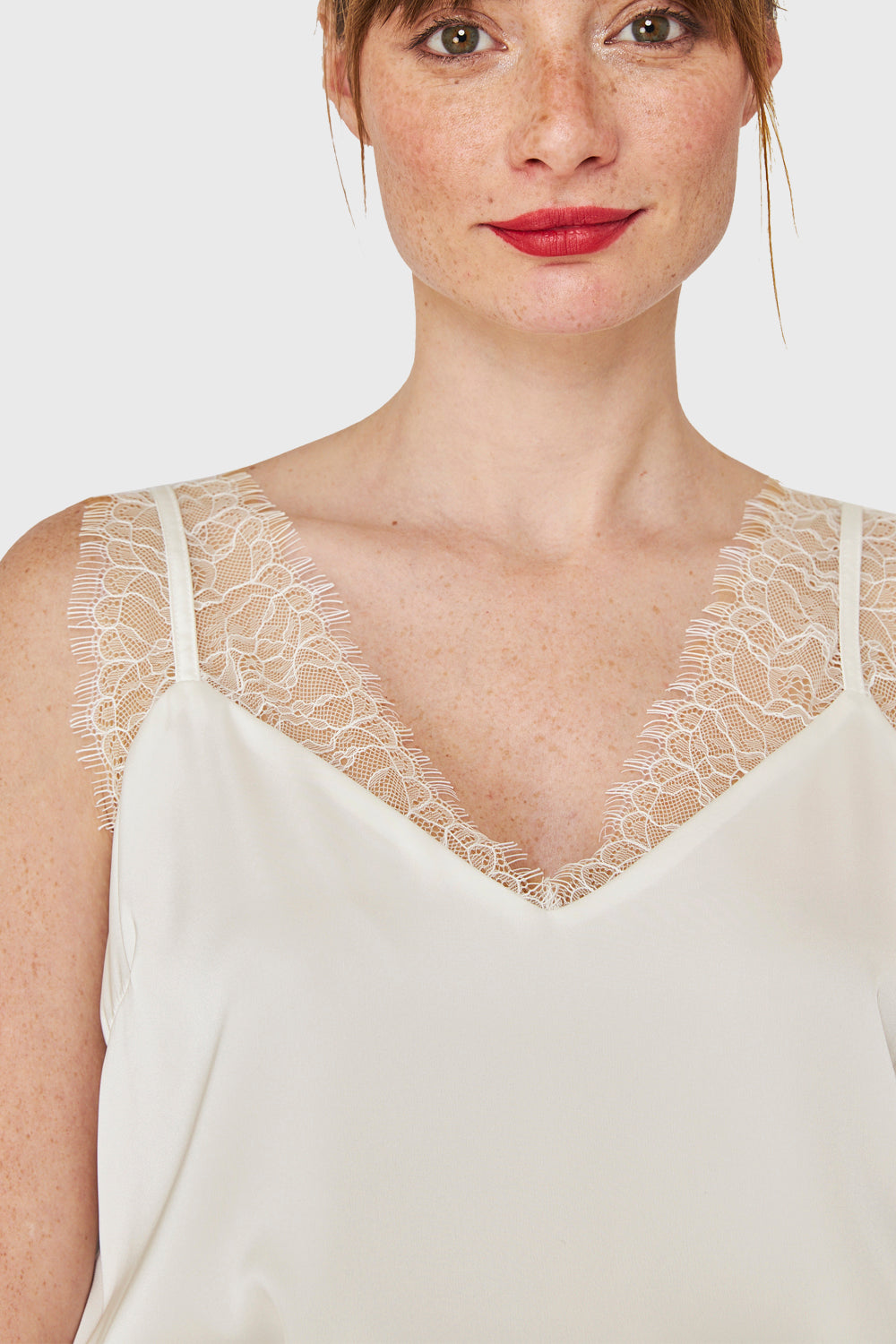 Blusa Satín Encaje Tirante Ancho Blanco