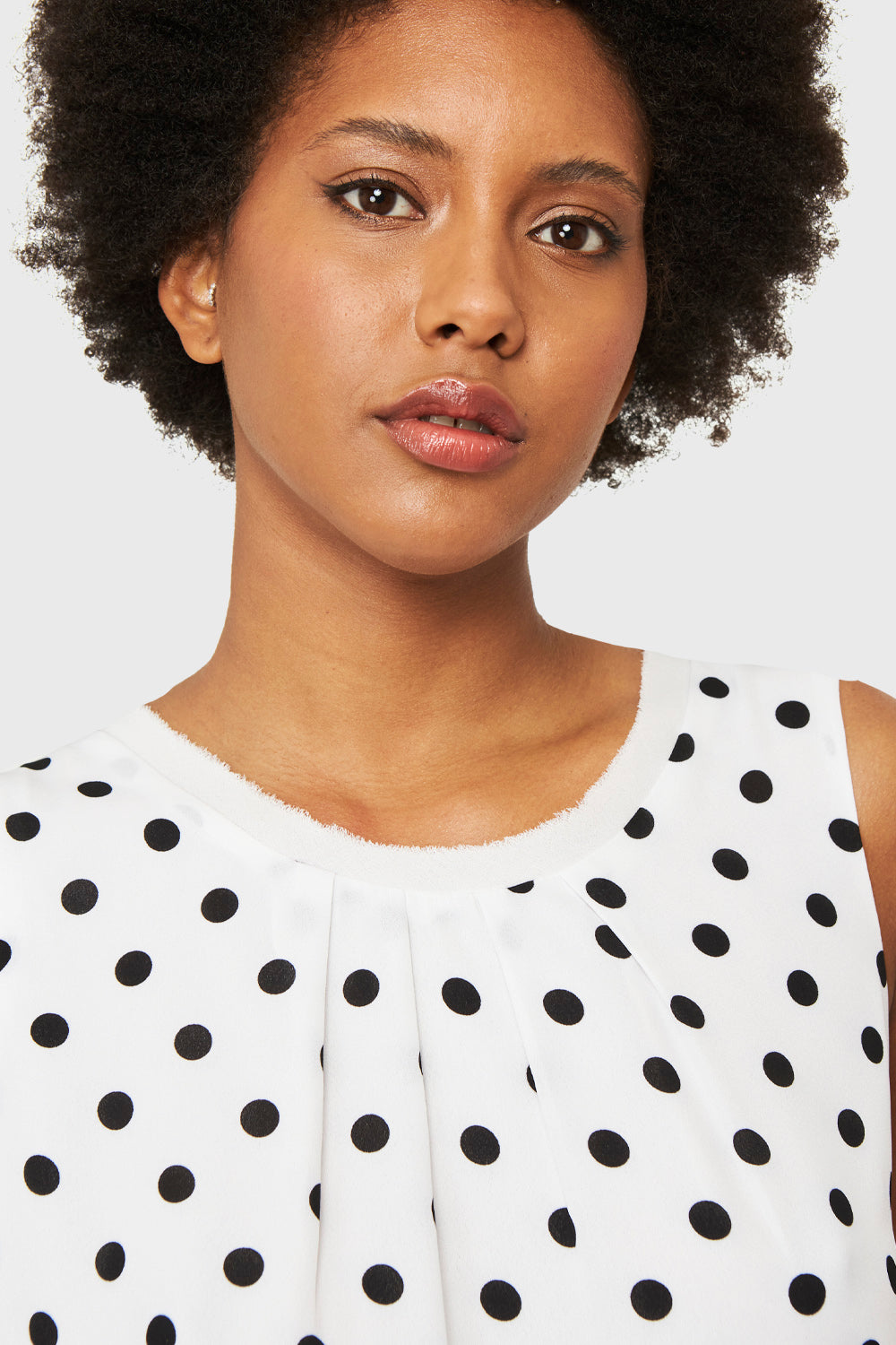 Blusa Básica Lunares Blanco