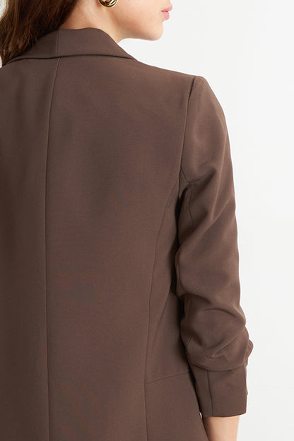 Blazer Manga 3/4 Ajustado con Solapas Mocca