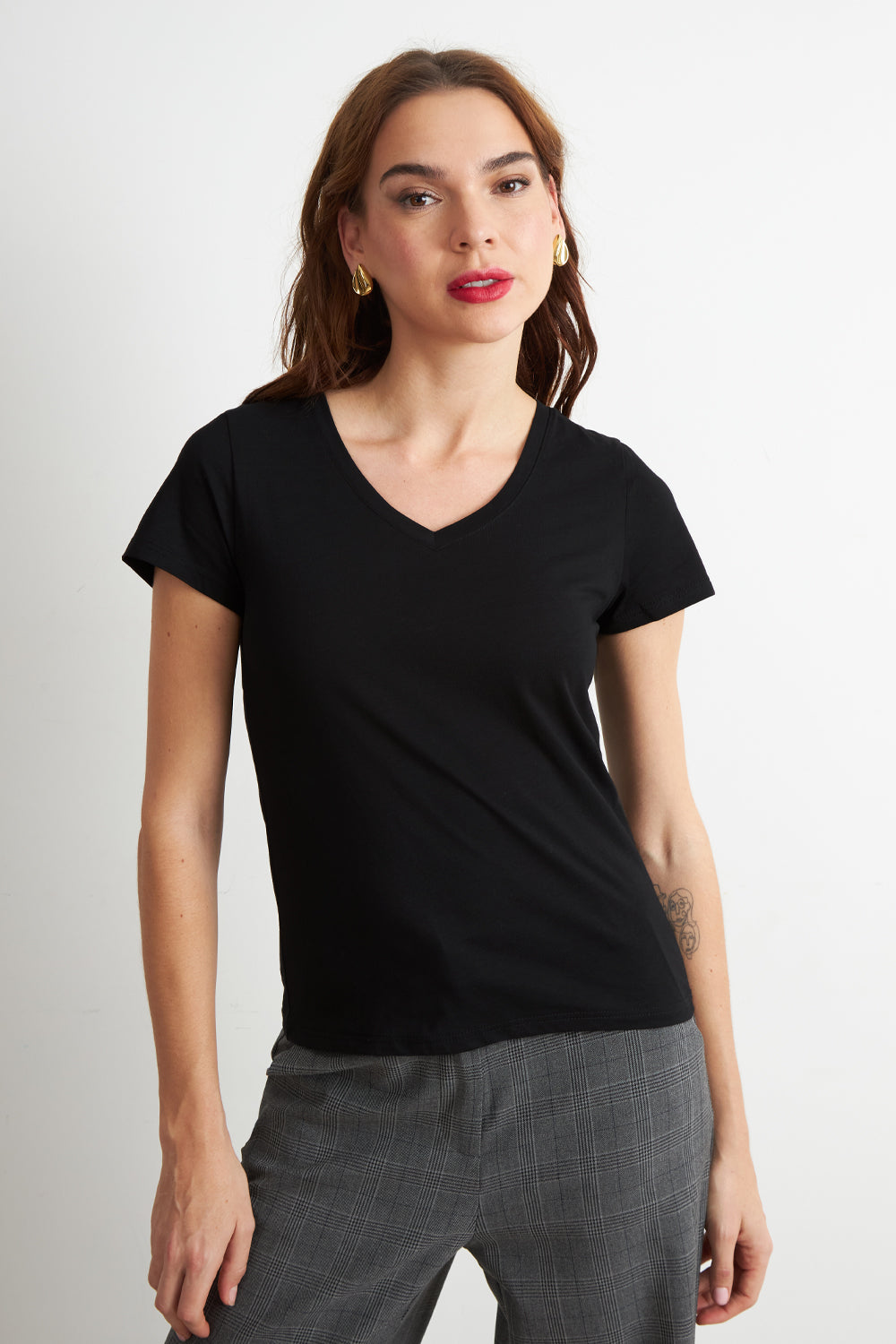 Polera Escote en V Básica Negro