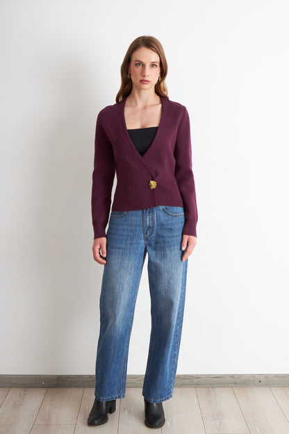 Cárdigan Cruzado con Botón Dorado Morado