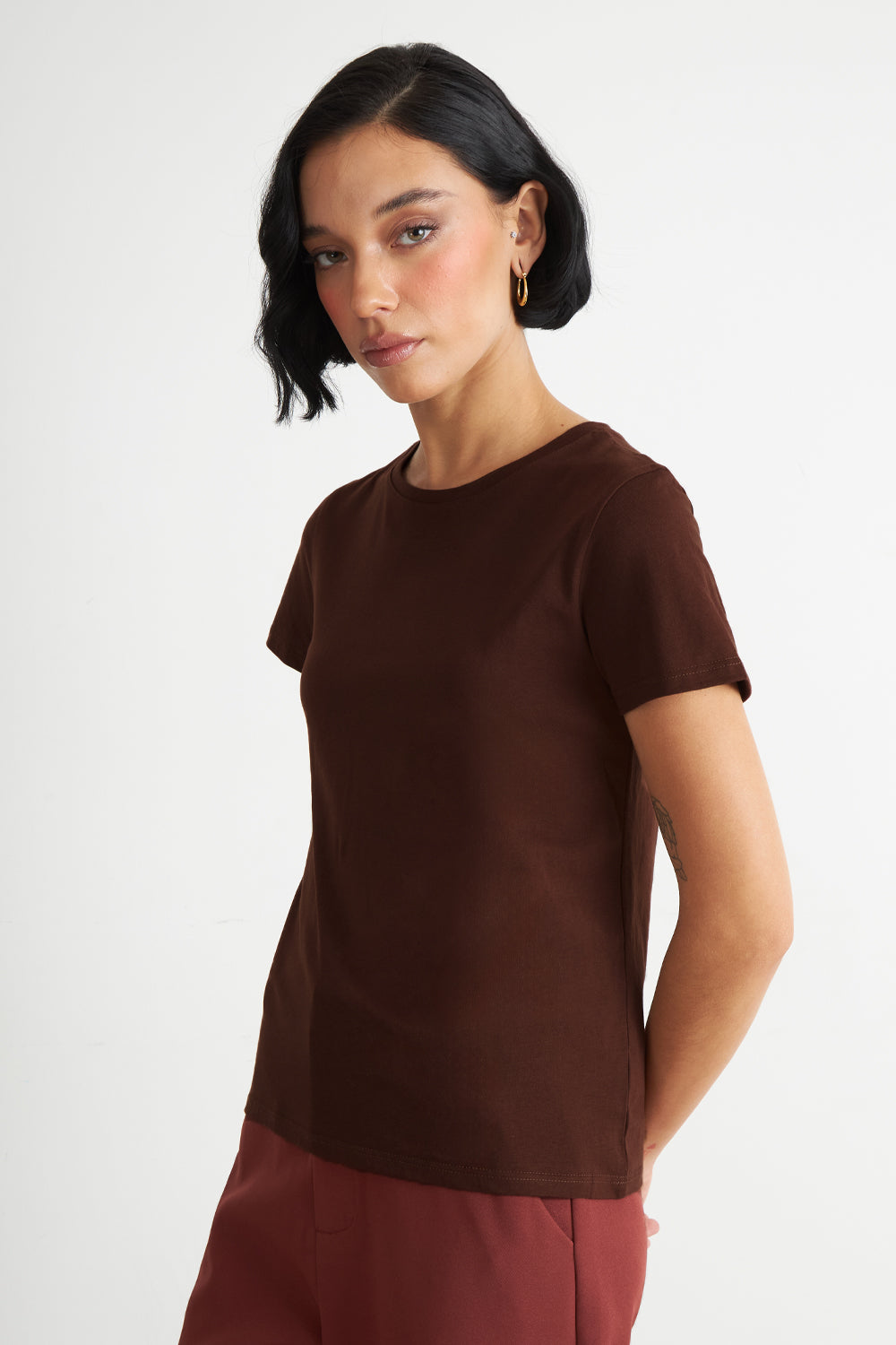 Polera Básica Cuello Redondo Café