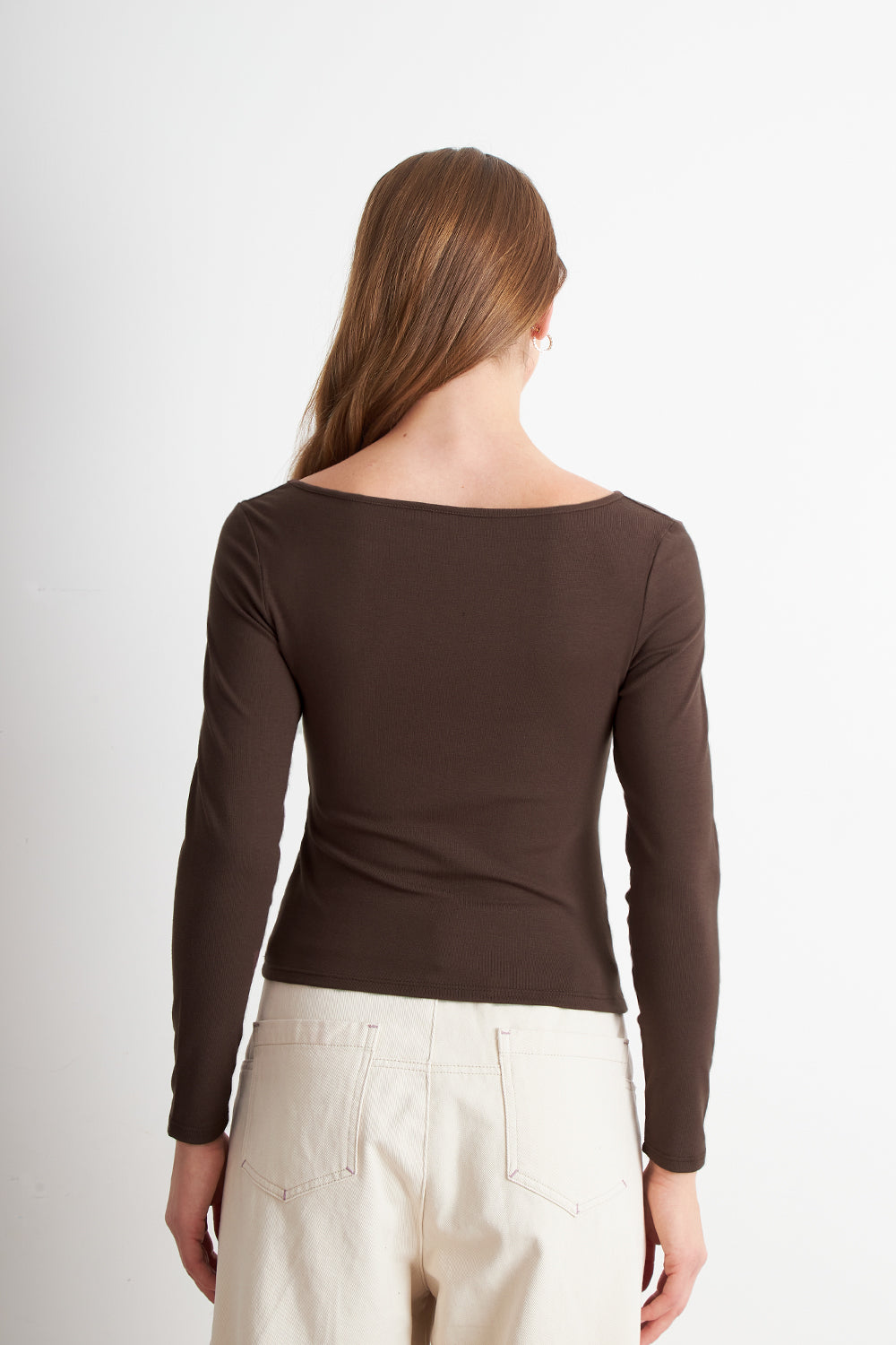 Polera Manga Larga Cuello Bote Café