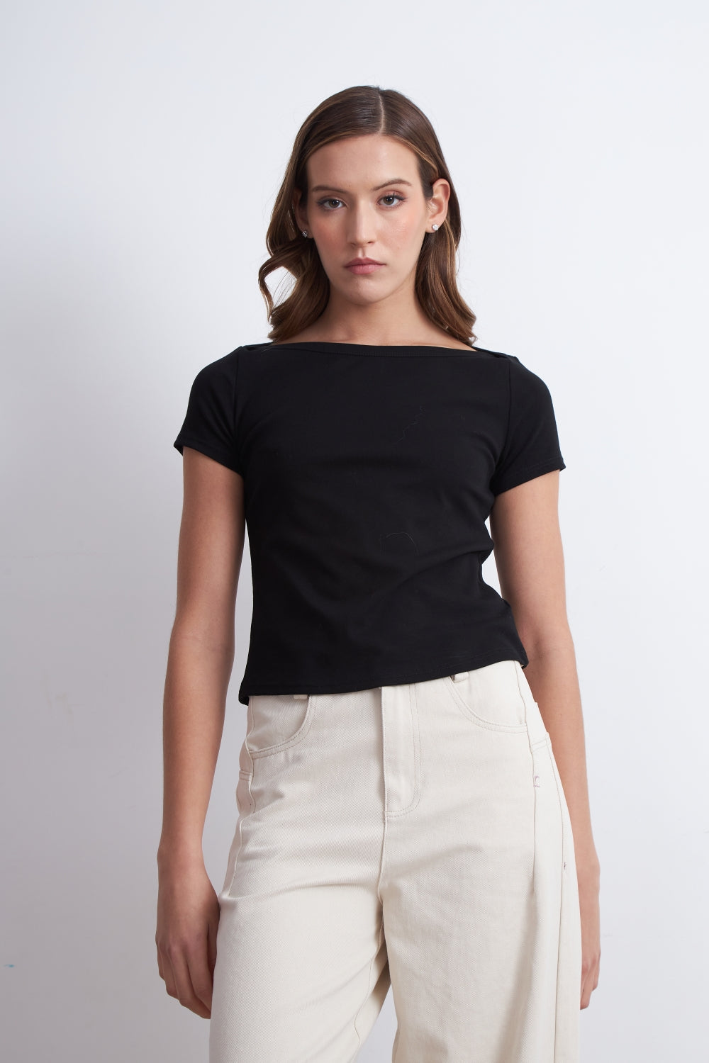 Polera Manga Corta Cuello Bote Negro