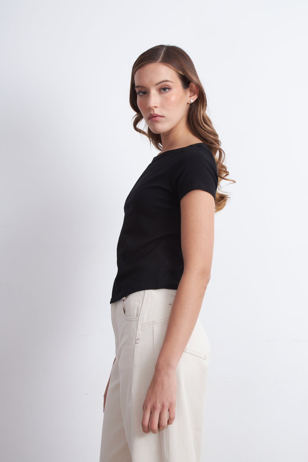 Polera Manga Corta Cuello Bote Negro