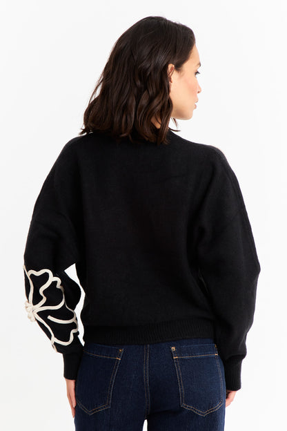 Sweater Diseño Flores Negro