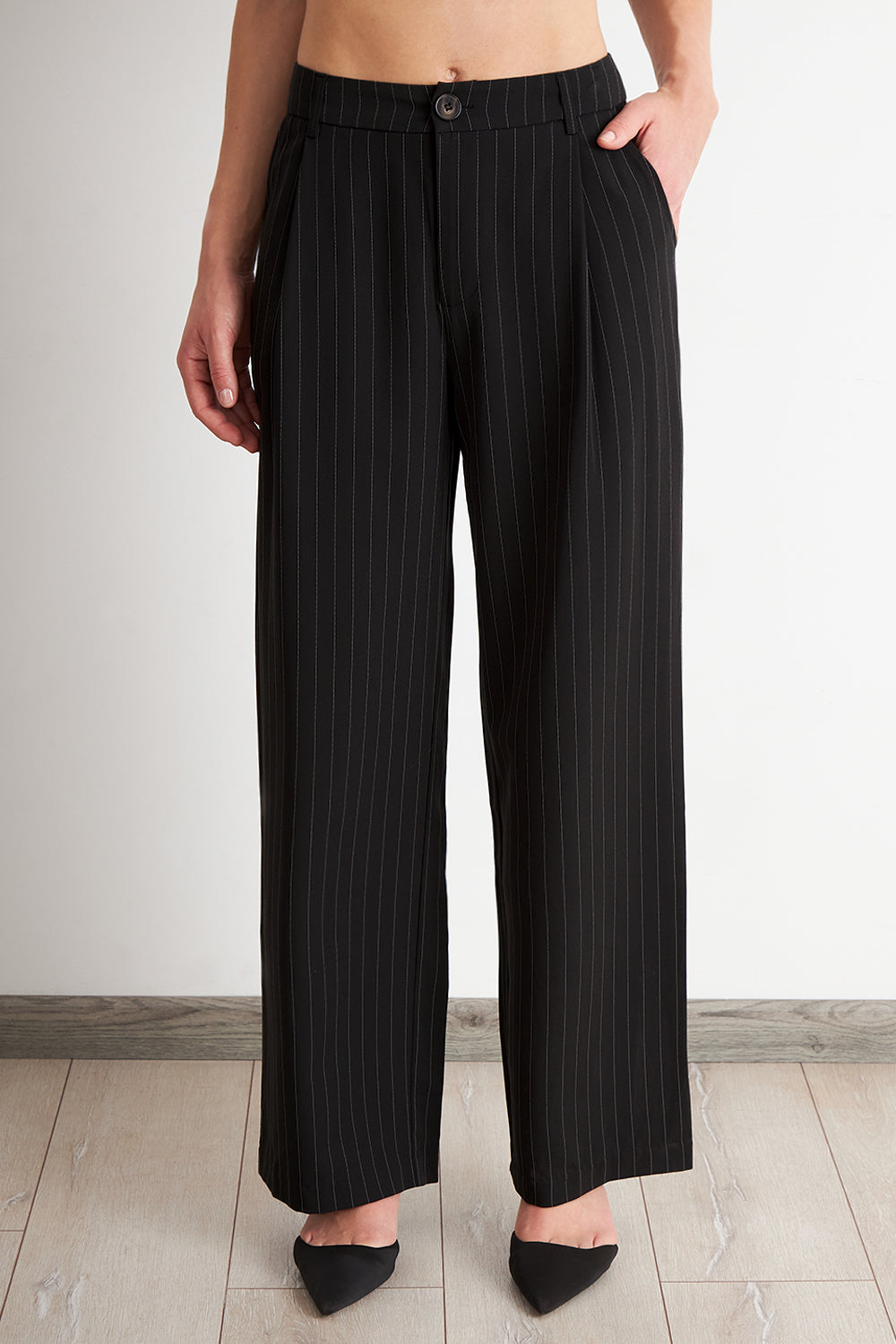 Pantalón de Pierna Recta Raya Diplomática Negro