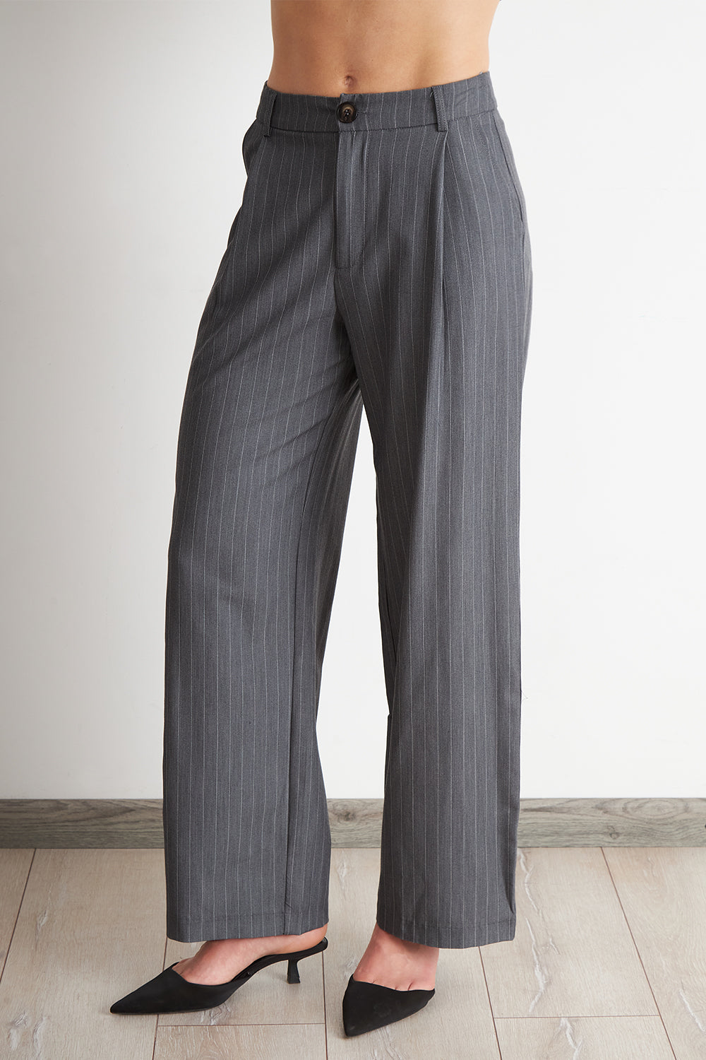 Pantalón de Pierna Recta Raya Diplomática Gris