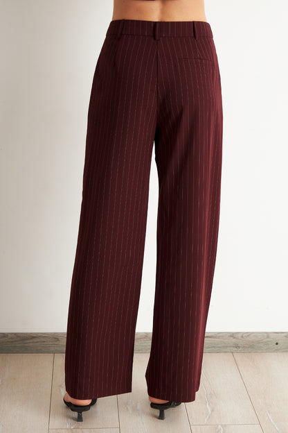 Pantalón de Pierna Recta Raya Diplomática Burdeo