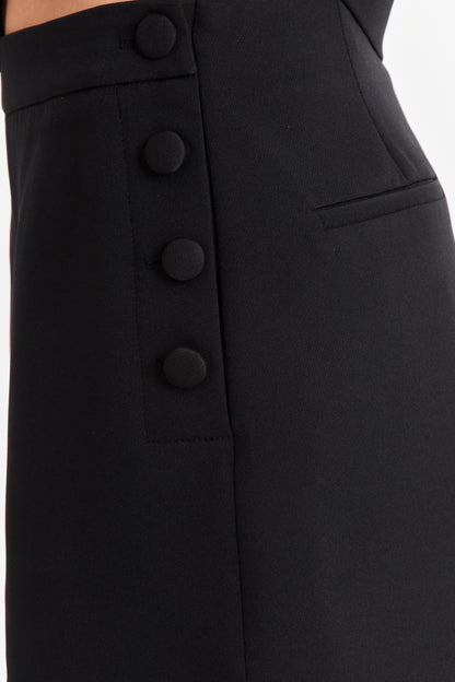 Short con Botones Delanteros Negro