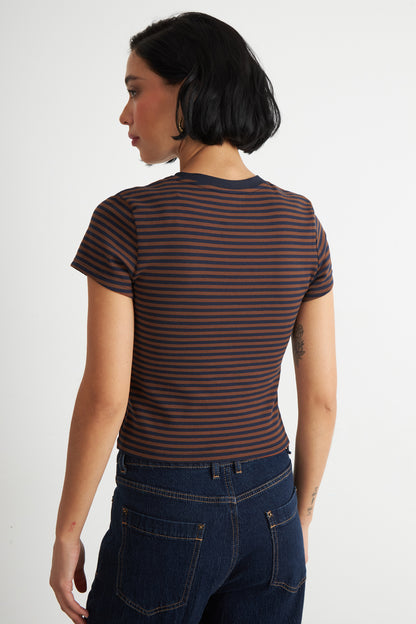 Polera Básica Cuello Redondo Líneas Café