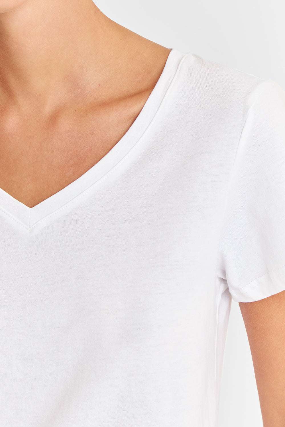 Polera Escote en V Básica Blanco