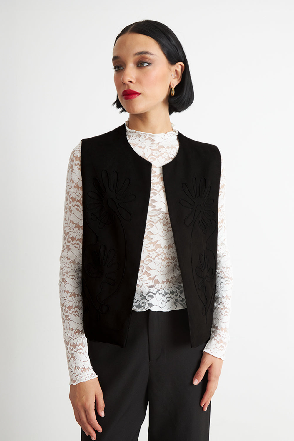 Vest Tipo Gamuza Bordado Negro