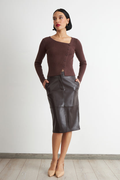 Sweater Escote Asimétrico Café