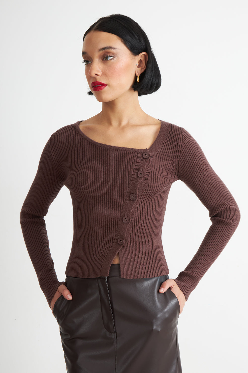 Sweater Escote Asimétrico Café