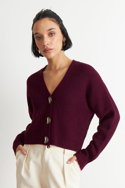 Cárdigan Cuello V con 3 Botones Burdeo