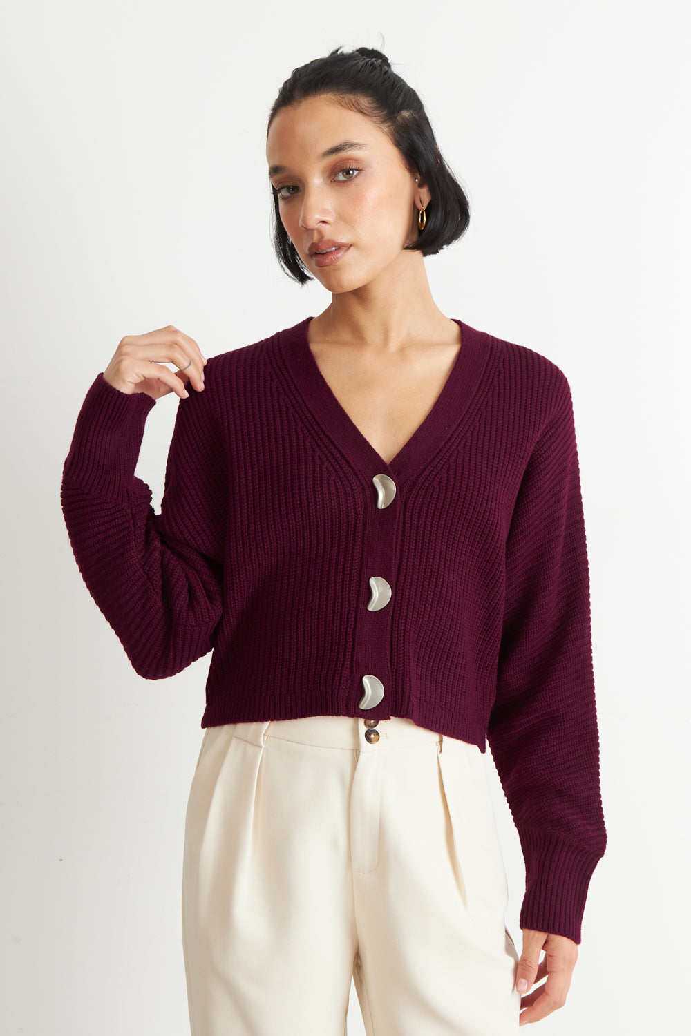 Cárdigan Cuello V con 3 Botones Burdeo