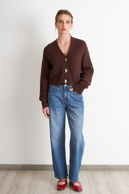 Cárdigan Cuello V con 3 Botones Café