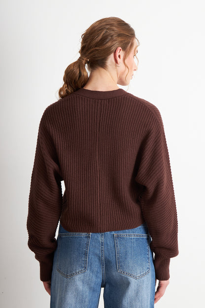 Cárdigan Cuello V con 3 Botones Café