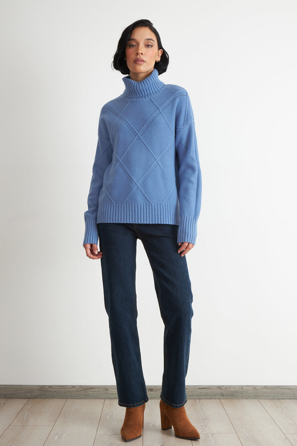 Sweater Cuello Alto Rombos Azul