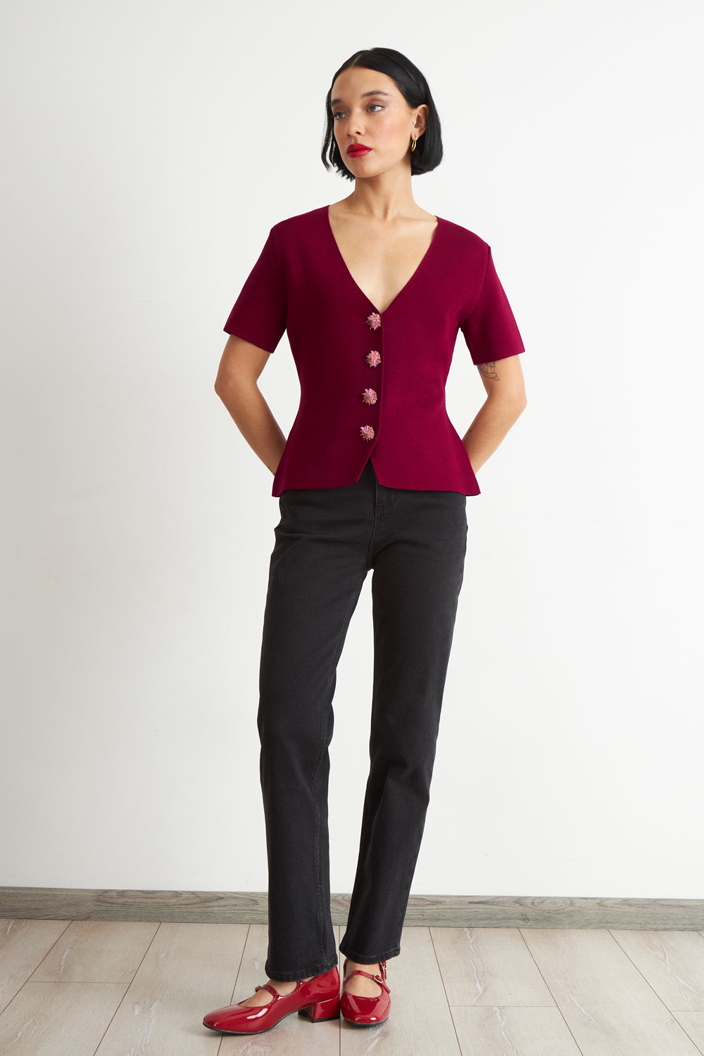 Polera Hilo Cuello V Botones Burdeo
