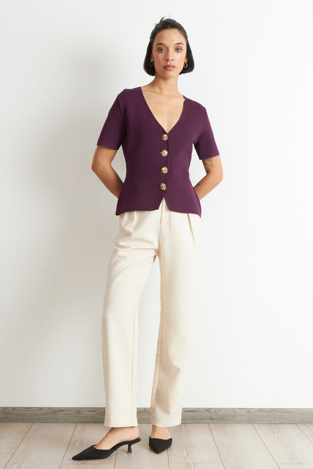 Polera Hilo Cuello V Botones Morado