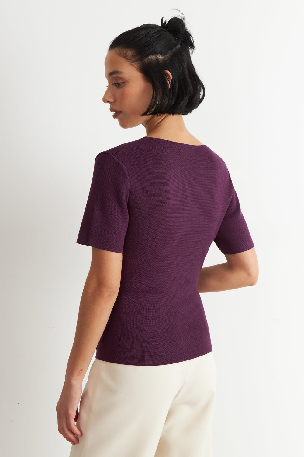 Polera Hilo Cuello V Botones Morado