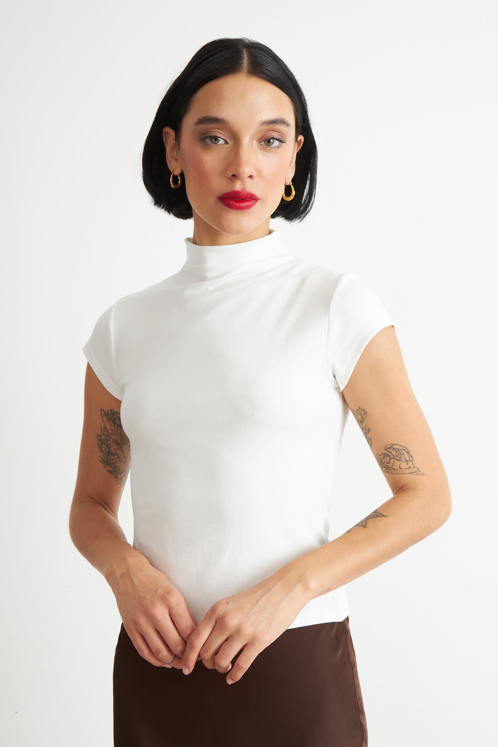 Polera Manga Corta Cuello Alto Blanco