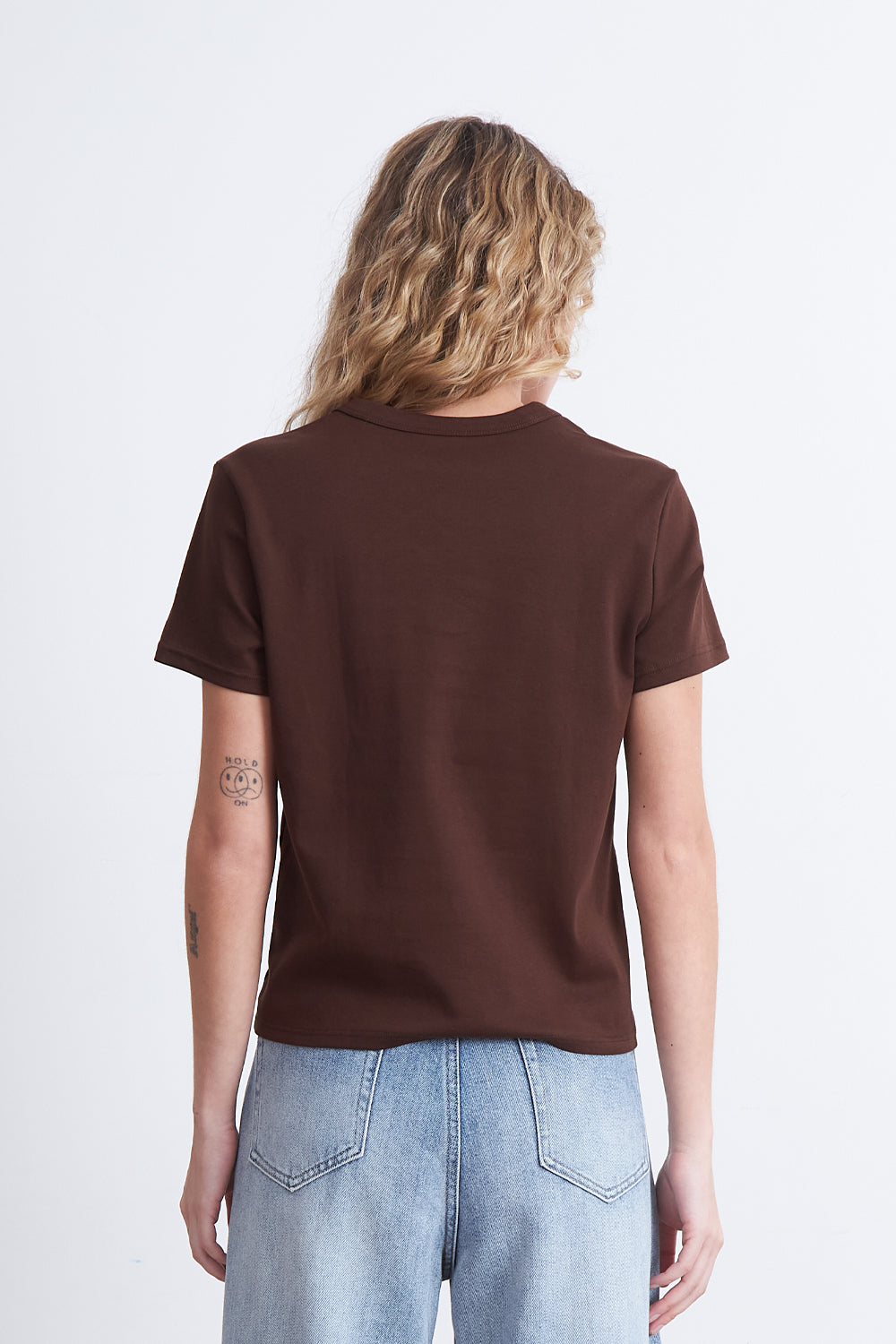 Polera Cuello Redondo Manga Corta Café