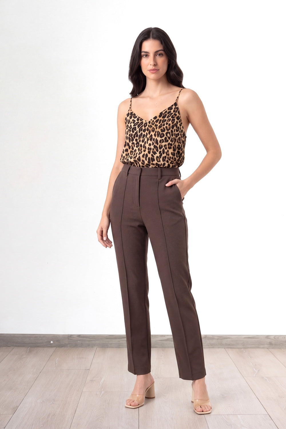 Pantalón Vestir Costuras Frontales Café