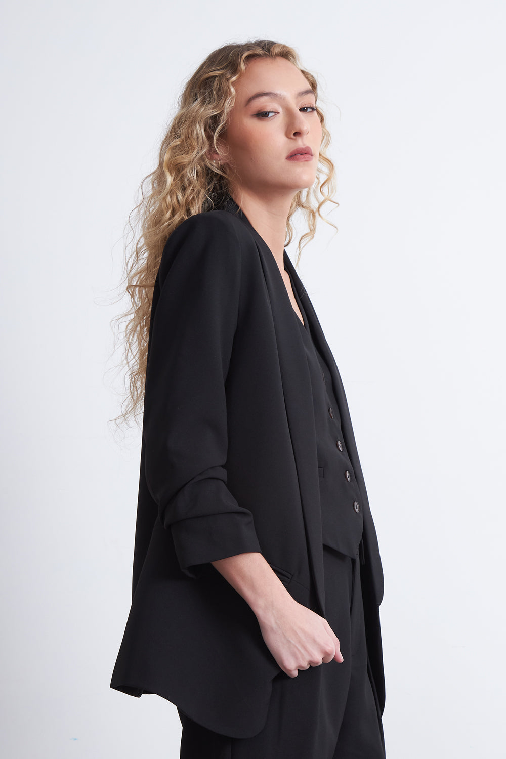 Blazer Manga 3/4 Ajustado con Solapas Negro